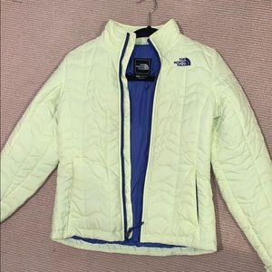 The North Face women’s jacket size small!!